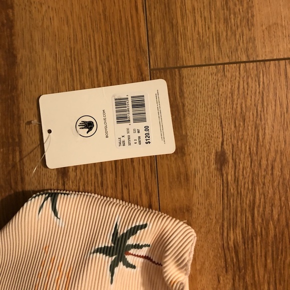 Bikini top only - Picture 4 of 4